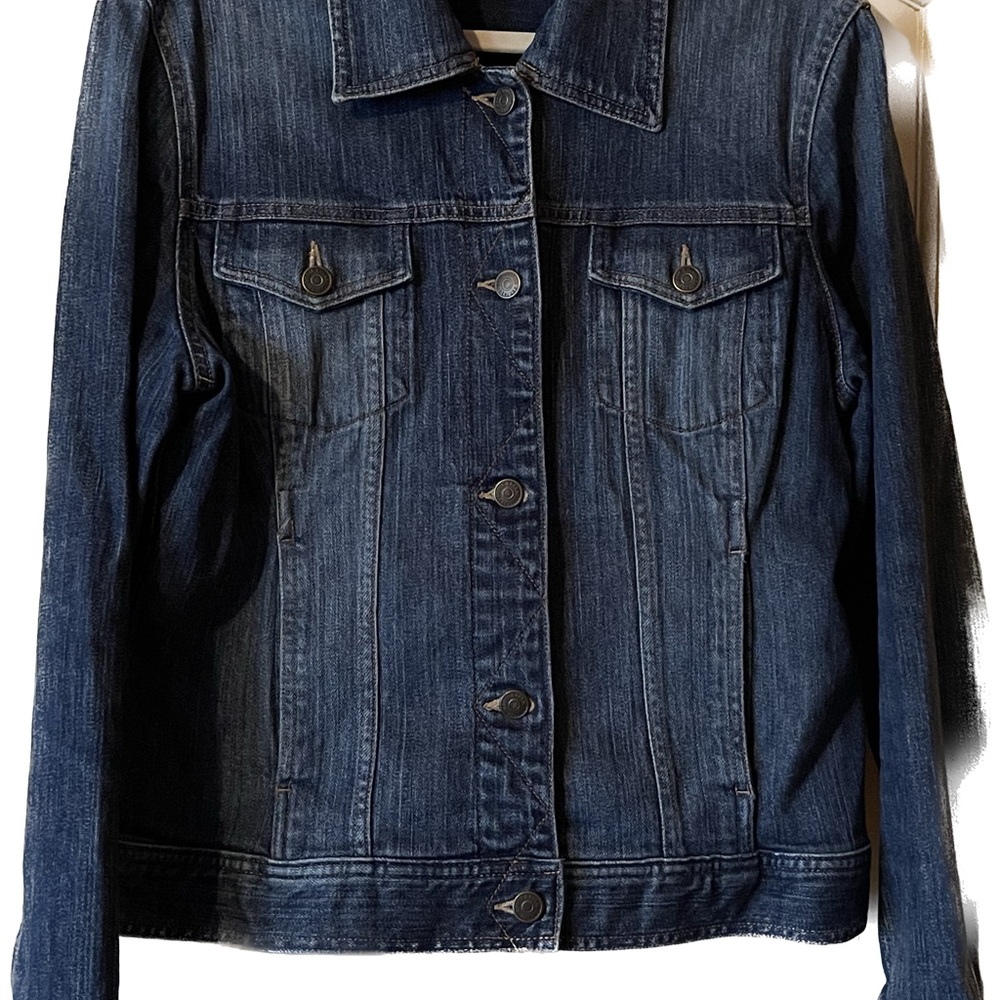 Eddie Bauer Classic Jean Jacket / Denim Jacket (size Large)